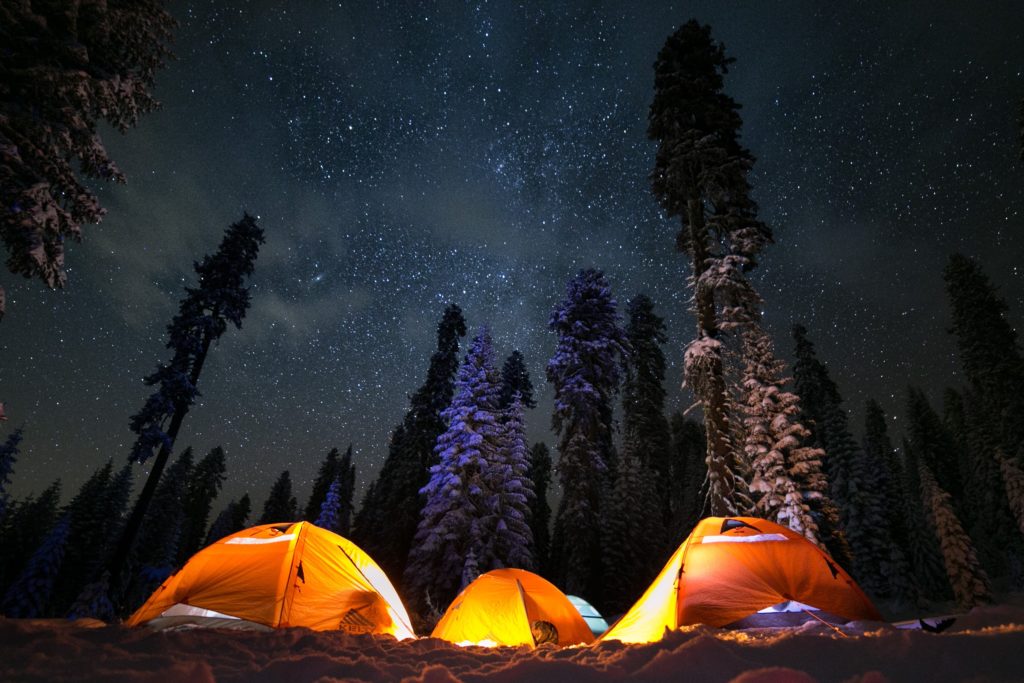 Šatori na kampovanju